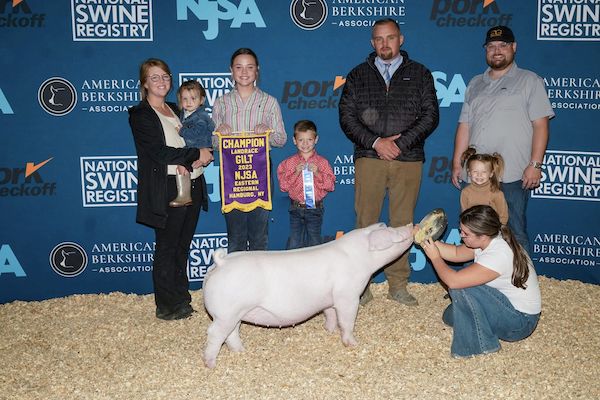 Champion Landrace Gilt – 2023 NJSA Eastern Regional
