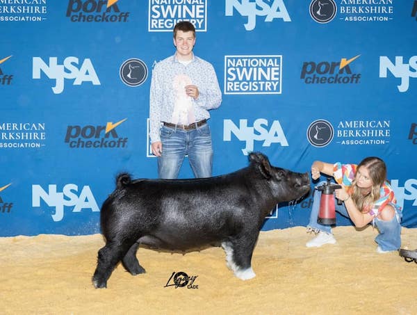 4th Overall Division 5 Crossbred Gilt – 2023 The Exposition